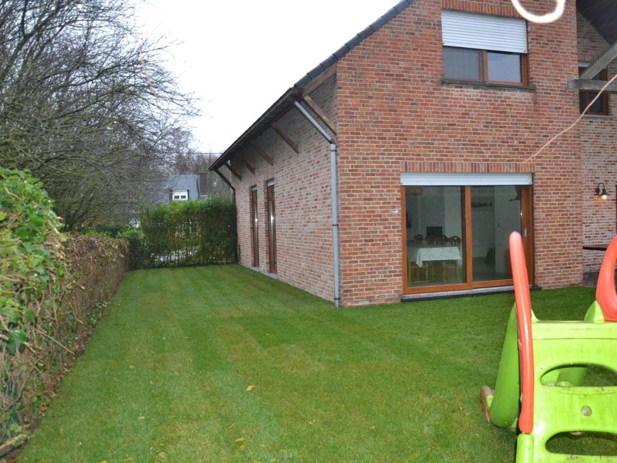 Welcoming Villa In Puivelde With Terrace Garden Barbeque Экстерьер фото