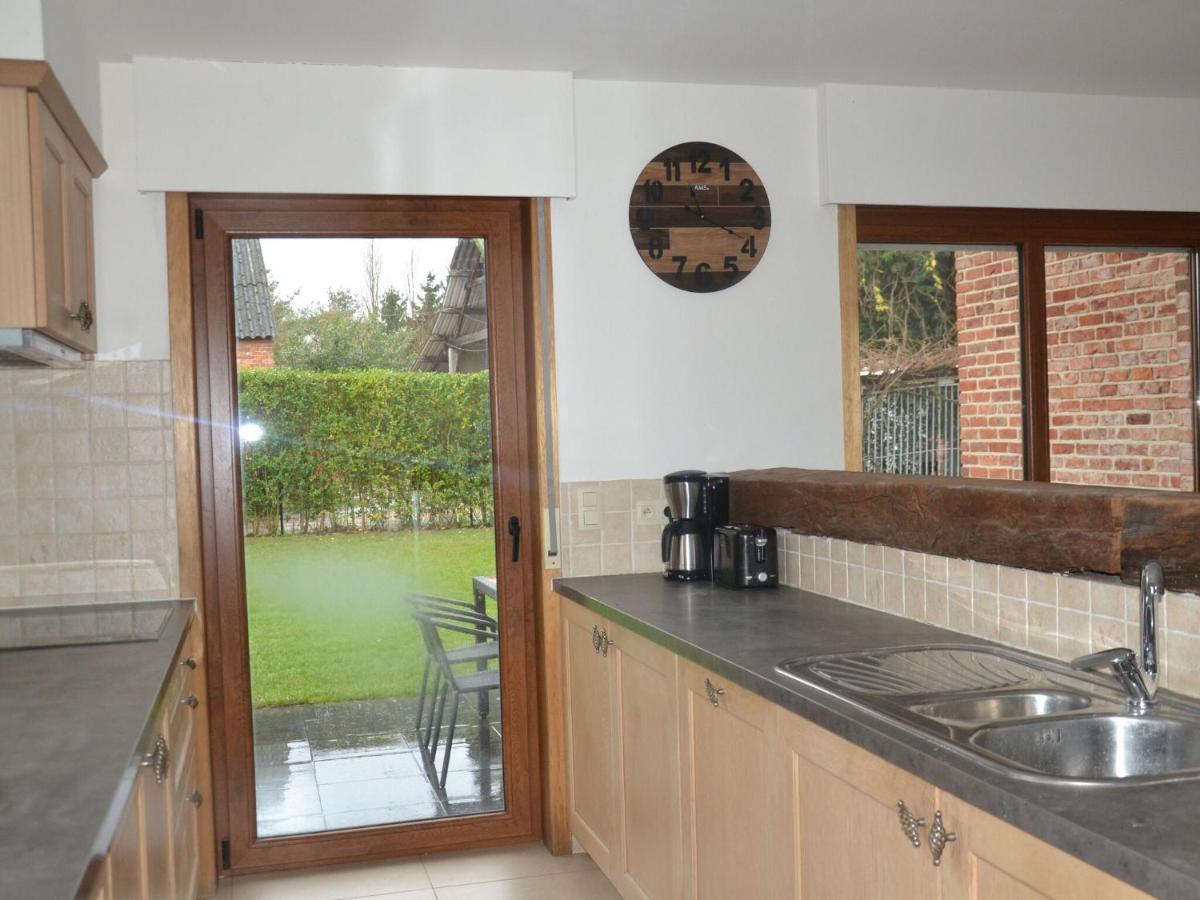 Welcoming Villa In Puivelde With Terrace Garden Barbeque Экстерьер фото