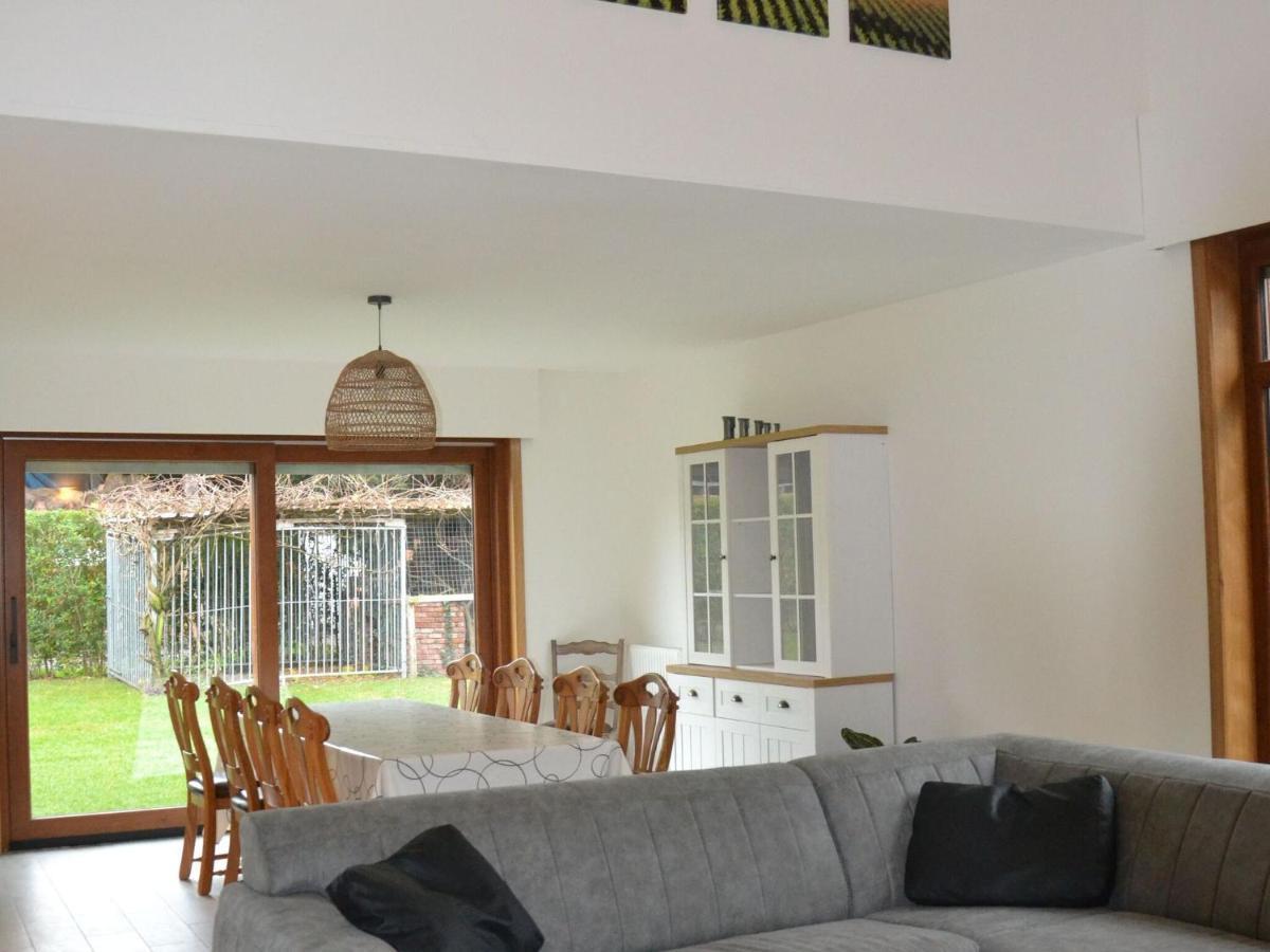 Welcoming Villa In Puivelde With Terrace Garden Barbeque Экстерьер фото